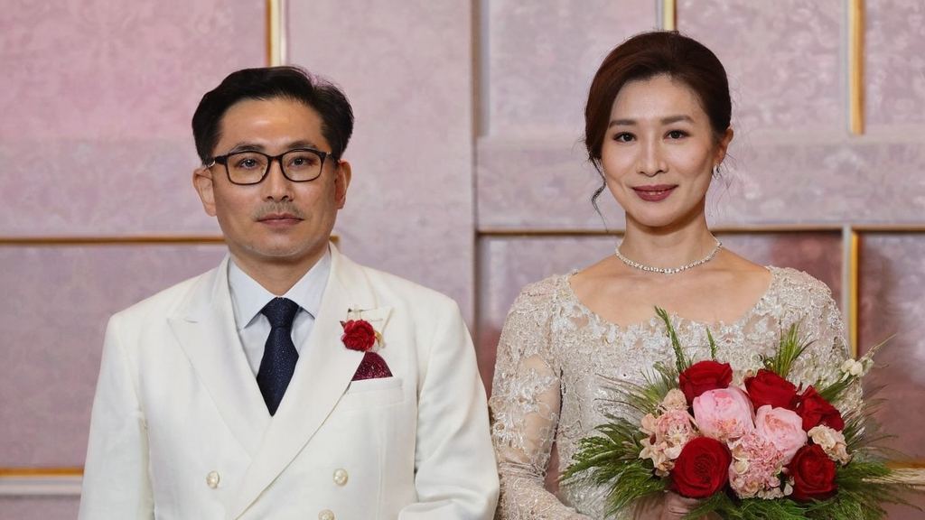 娱乐吃瓜酱成长为职场精英同时被关注的变化引发热议